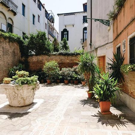 Cadelloca E Della Graticola Apartment Venice Luaran gambar